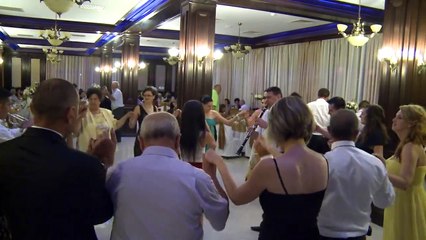 Formatia "Moldovita" la restaurant Diplomat Iasi (Mandra-i hora-n bucovina)