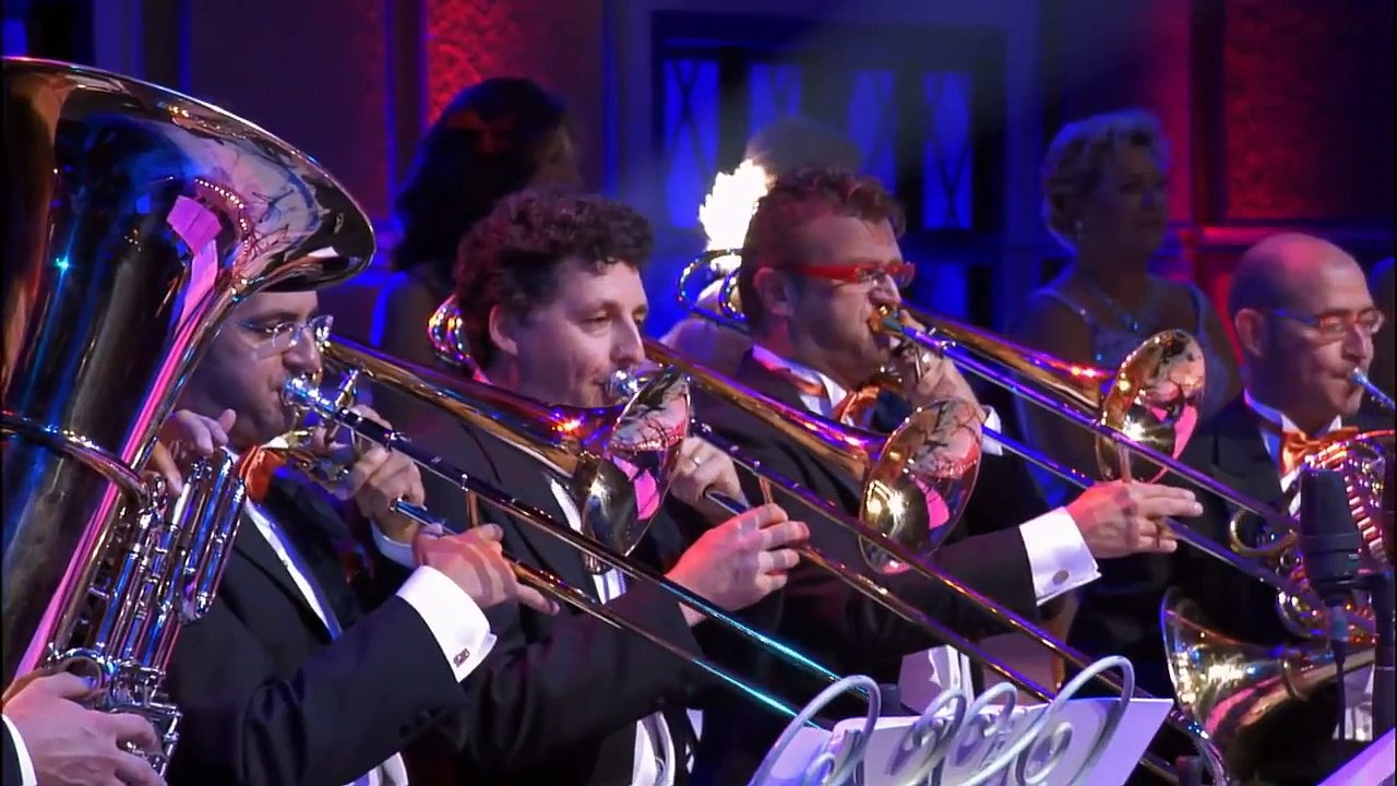 Andre Rieu - Conquest of Paradise (Live at the Amsterdam Arena)  (HD)