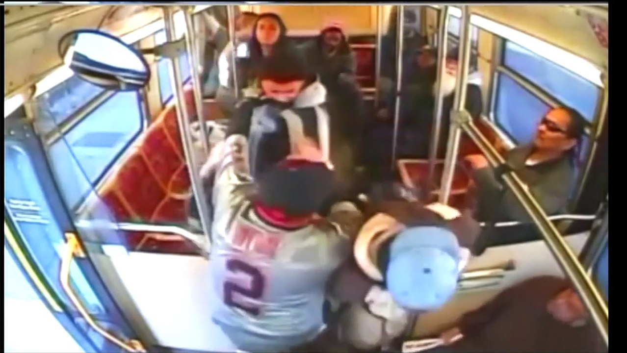 Video: Stabbing fight breaks out on bus