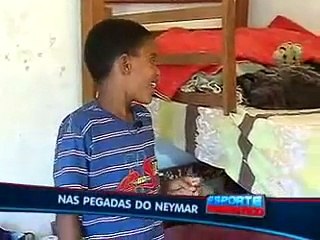 Conheça o menino que sonha em ser melhor que o Neymar no futebol.flv