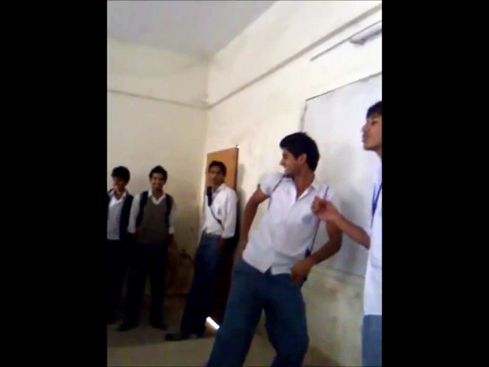 Muni badnam C0llage ..