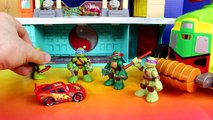 Disney Pixar Cars Lightning McQueen & Teenage Mutant Ninja Turtles TMNT Battle Grundy Imag