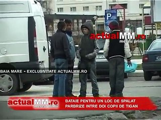 bataie intre tigani pentru un loc de vandut ghiocei.mpg