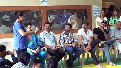 Akshay Kumar to play Bal Thackeray On Screen !