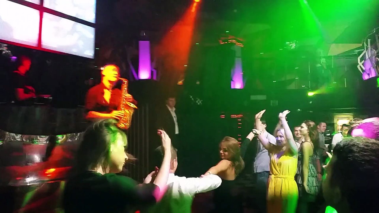 Syntheticsax and Maxigroove - i will be here (live in London club)