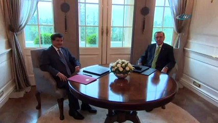 Başbakan Davutoğlu görevi iade etti