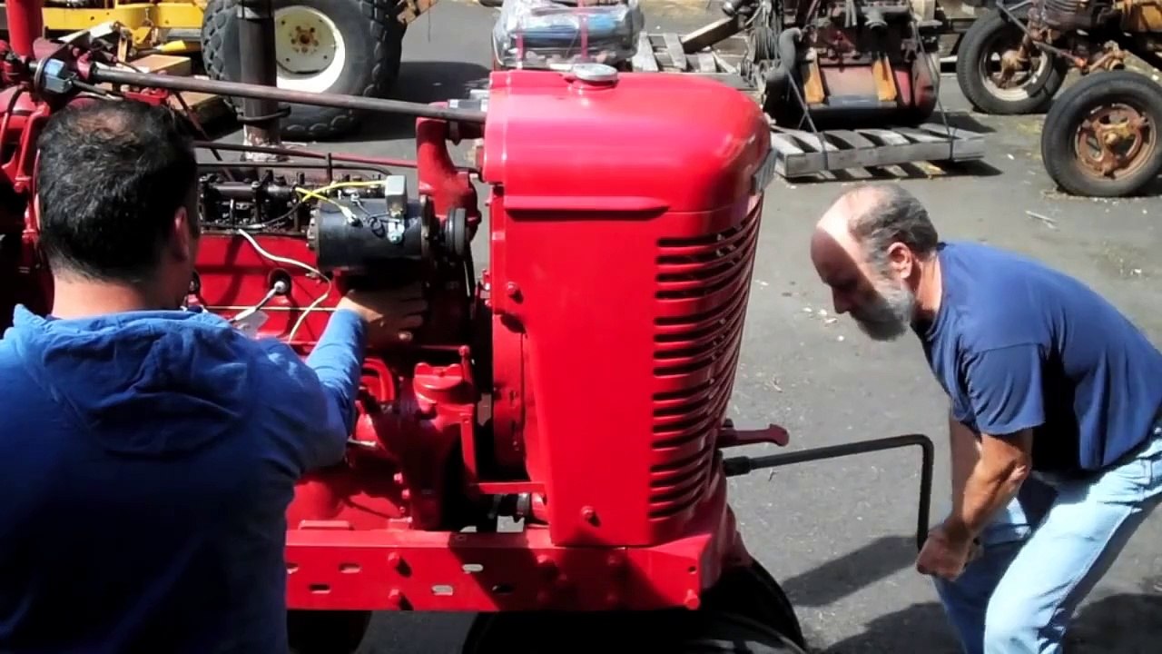 Valve Adjustment on Farmall M and H.mov video Dailymotion