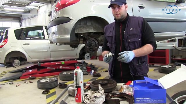 Peugeot 206 hdi - Changer les tambours et garnitures arrière plus purge de frein