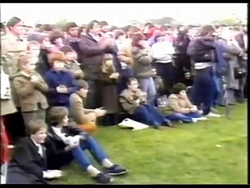 Labour - Cast Into The Wilderness