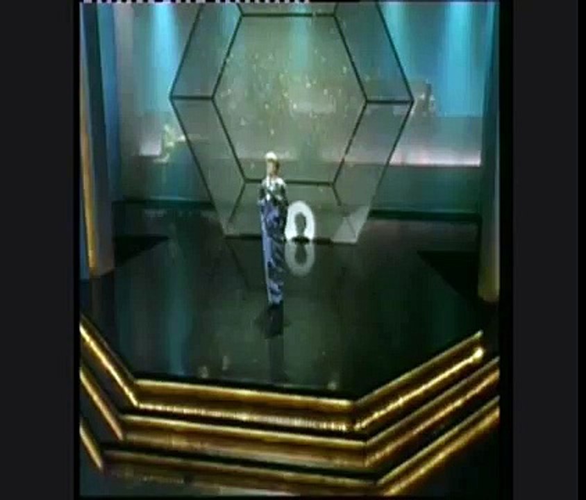 Dionne Warwick: "There's a Long Road Ahead of Us" (Live)