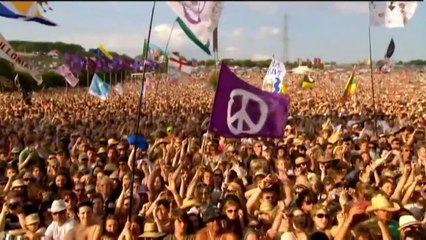 Whenever, Wherever - Shakira - Glastonbury 2011