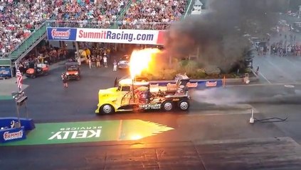 Descargar video: Jet truck : un camion de 36 000 chevaux