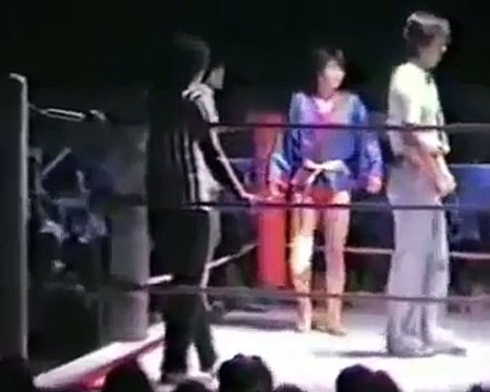 girl wrestling, woman wrestling, girl boxing, woman boxing2
