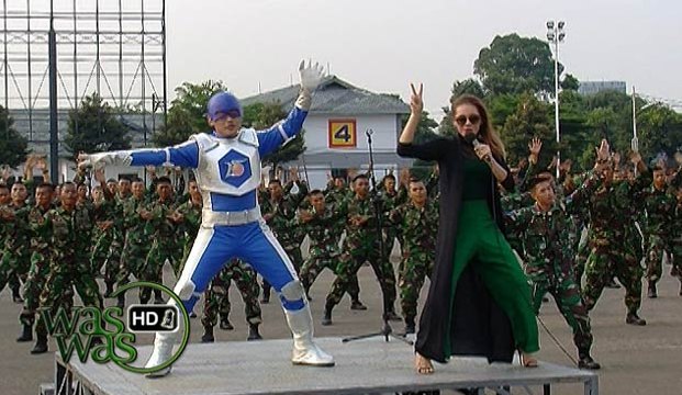 Shae dan Prajurit Marinir Latihan Gojigo - WasWas 20 Agustus 2015