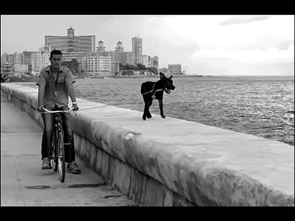 Pequeña serenata diurna - Silvio Rodriguez  (Sala Covarrubia)