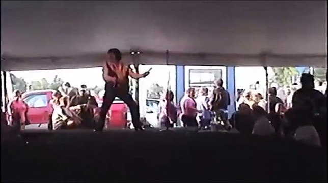 Steve Murphy sings 'Memphis Tennessee' at Elvis Week 2012 (v