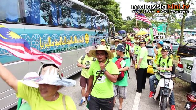 Participants swell to 2,000 as long march reaches KL