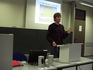 Hugging Trees - A Mutual Relationship