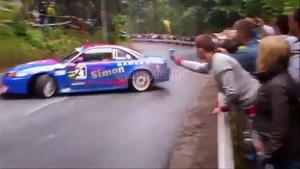 Çılgınca düşen insanlar ve komik videolar