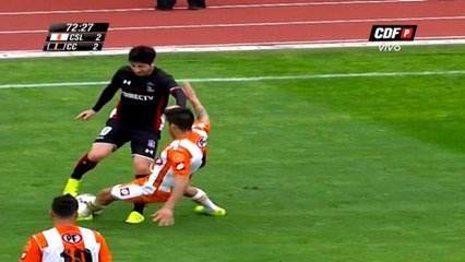 Chili - Le violent tacle de Valdes