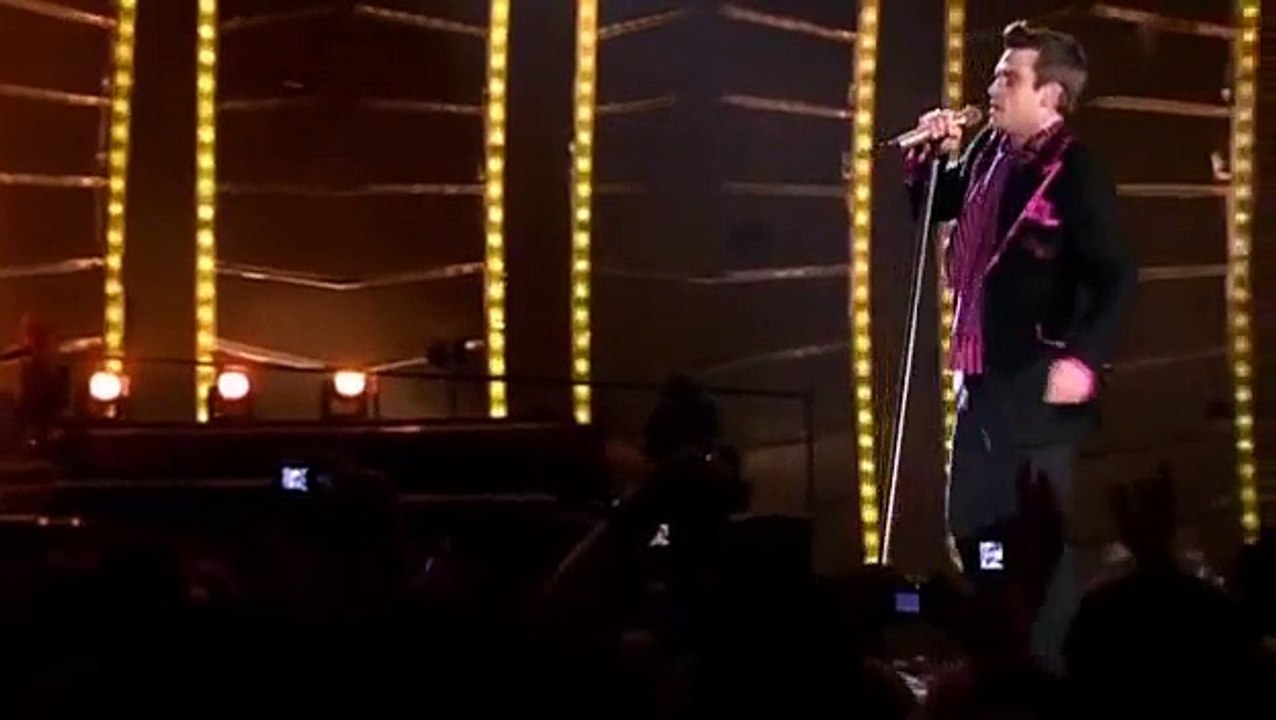 Robbie Williams - Feel - Live in Berlin (Intensive Tour)