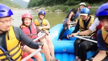 The three travelers show off their driving skills riding amphibious vehicles in Inje