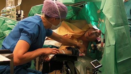 Ce patient sur la table d'opération vous mettra bouche-bée