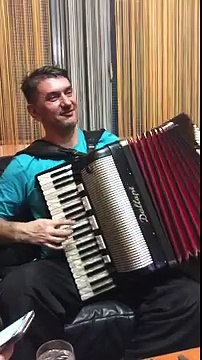 Semir Jahic-Jos me peku suze tvoje (uzivo uz harmoniku )