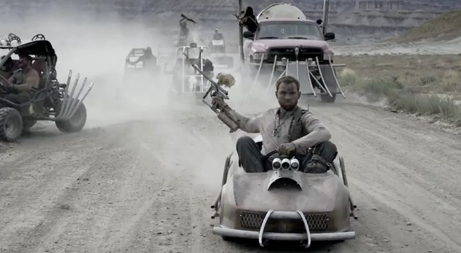 Mad Max en mode GoKart et PaintBall avec Devin SuperTramp