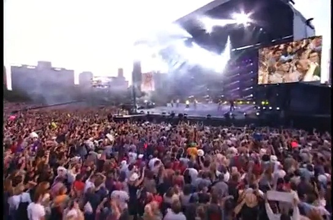 Shania Twain - Man! I Feel Like A Woman! [Up! Live in Chicago 1 of 22].flv