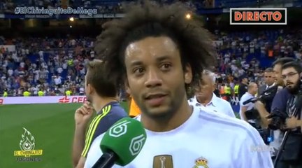 كرستيانو رونالدو يمازح مارسيلو أثناء مقابلة بعد المباراة