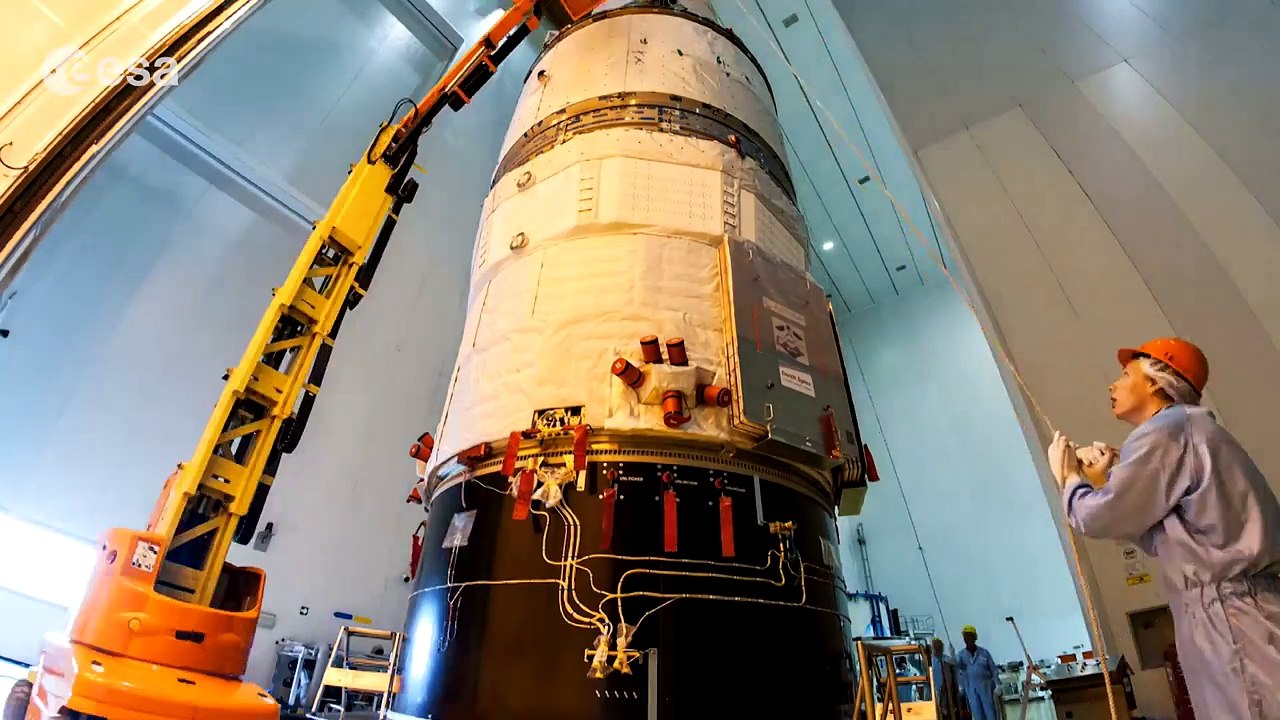 ATV-5 last preparations (timelapse)