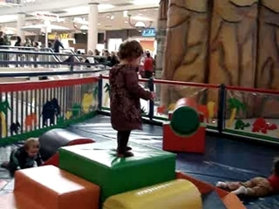 Lily-So s'amuse