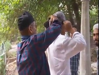 Leaked Video of Shahrukh Khan- Watch What He Is Doing in Graveyard