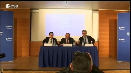 ESA Director General meets the media