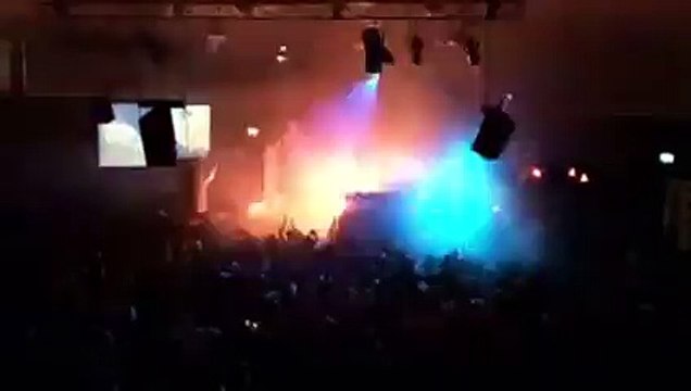 Ne jamais ennuyer le gars des lumières...