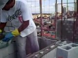 Como Assentar blocos de concreto vazado - BLOJAF