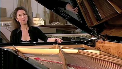 Angela Hewitt : Bach Performance on the Piano, Excerpt 1