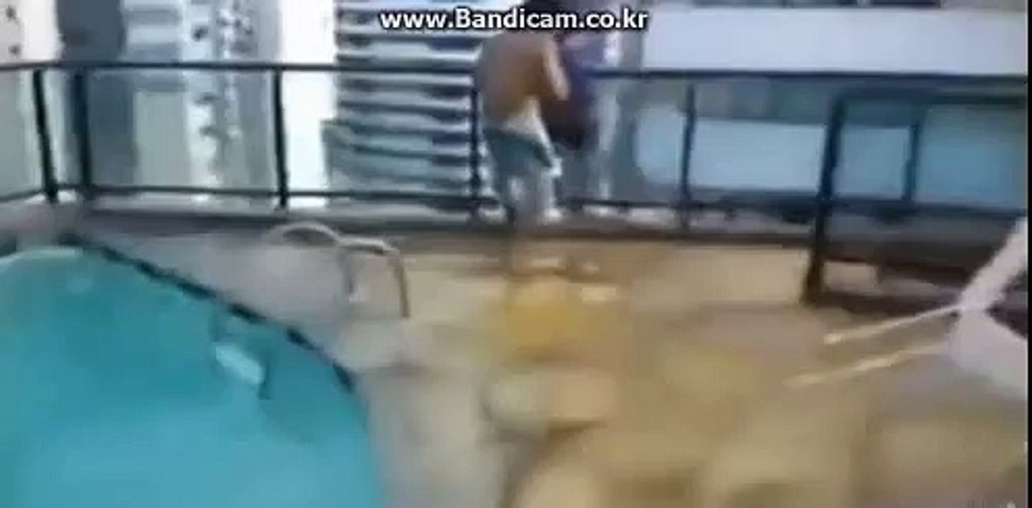 친구랑 장난치다가 좆된영상 (고자주의 임산부 노약자 시청 x) (백만돌이)