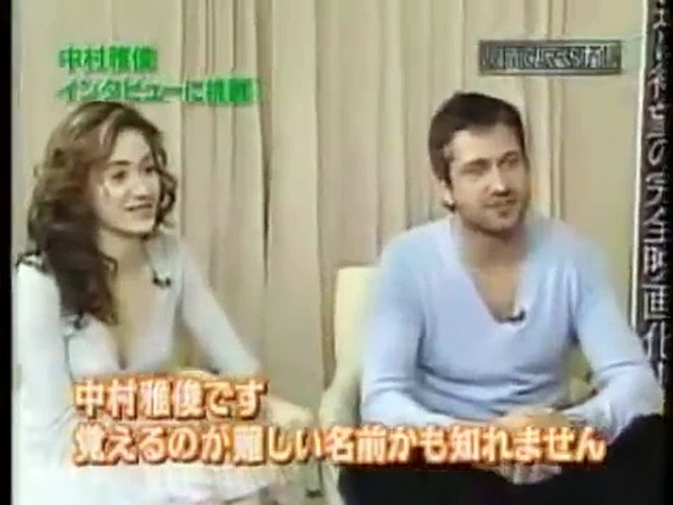 Gerard Butler kissing Emmy Rossum The Phantom of the Opera interview in Japan