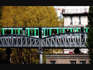 Jaurès Metrosu’nda - Sarkis Karamanik kendi şiirini seslendiriyor
