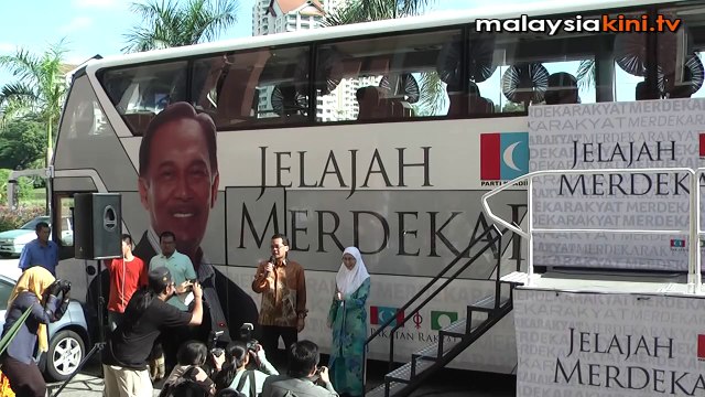 PKR tingkat kawalan pada bas jelajah