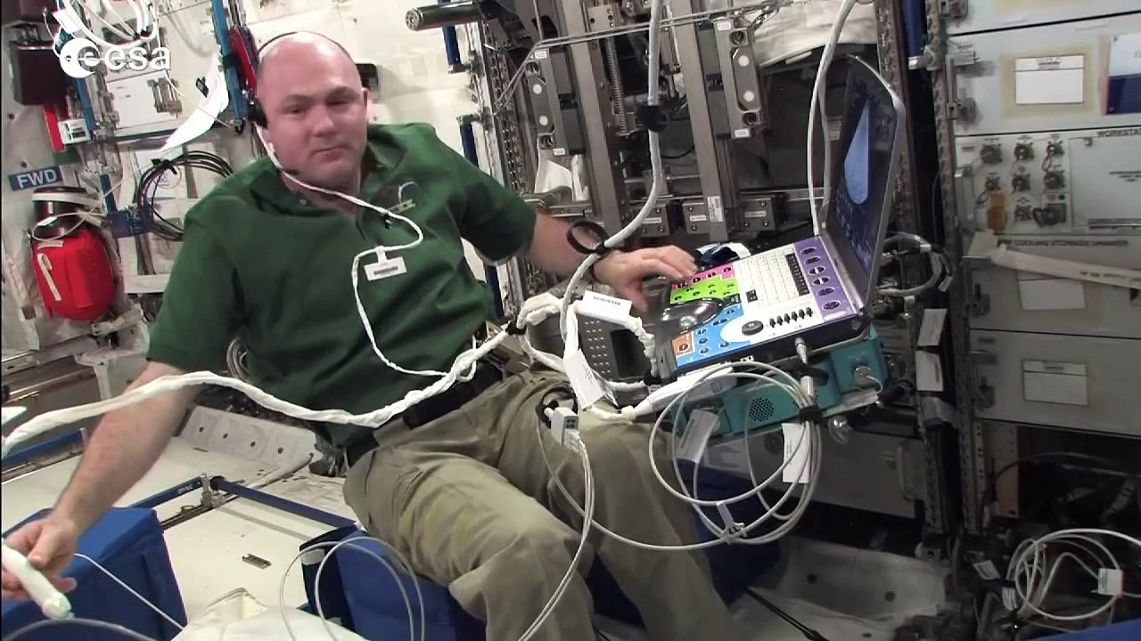 ESA astronaut André Kuipers greets ISS Symposium 2012