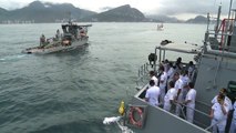 Navios realizam Parada Naval em homenagem ao Comandante da Marinha