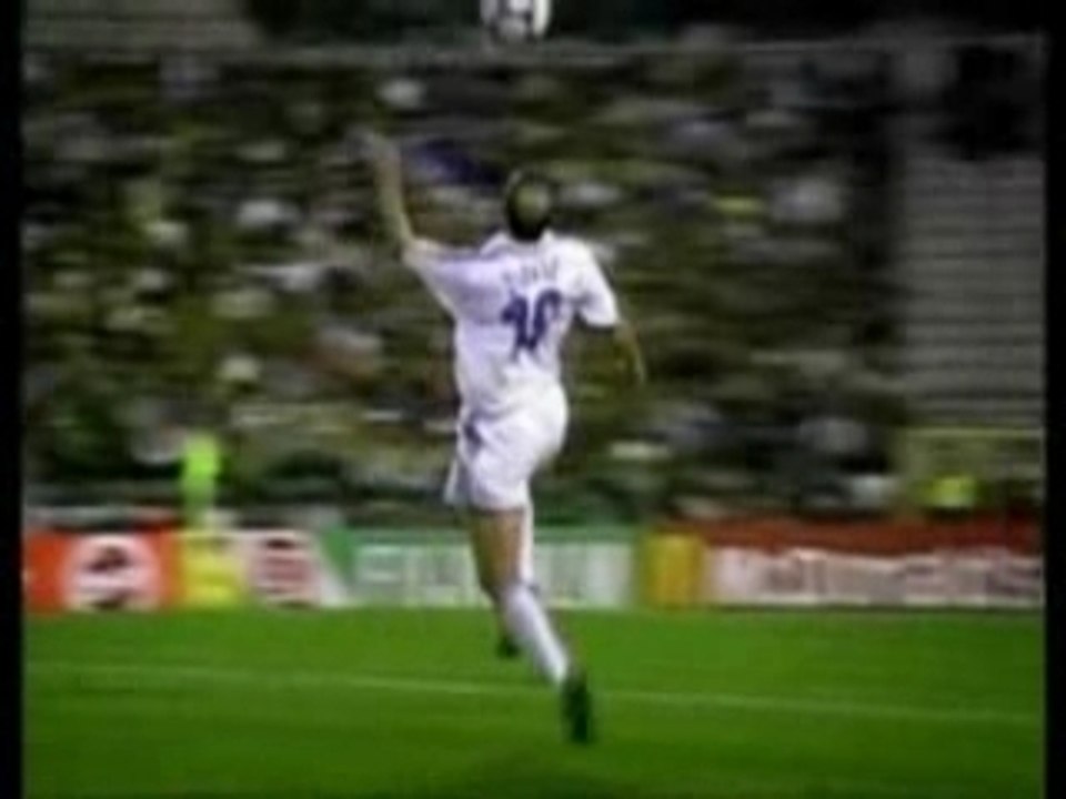 Ronaldinho vs. Zidane