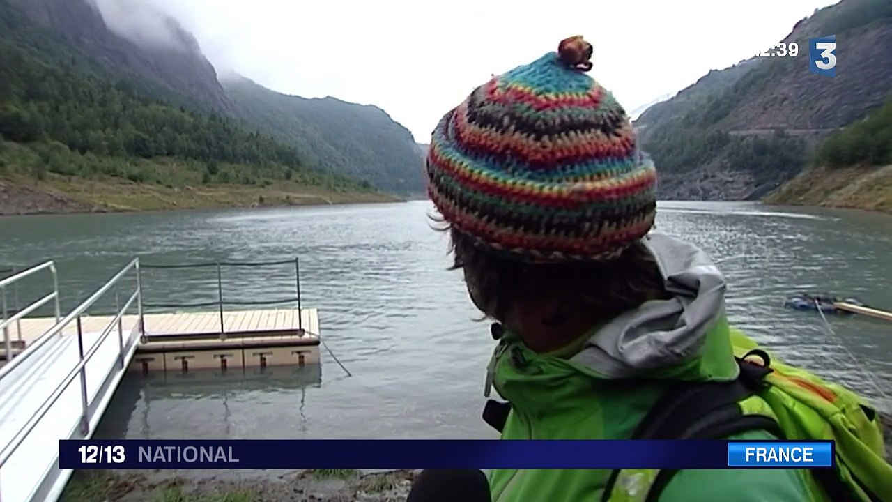 Lac du Chambon : la navette fluviale reprend du service