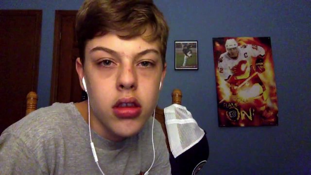 FNAF 4 IRL BONNIE CHARACTER || FNAF BONNIE Animatronic in REAL LIFE iOS!