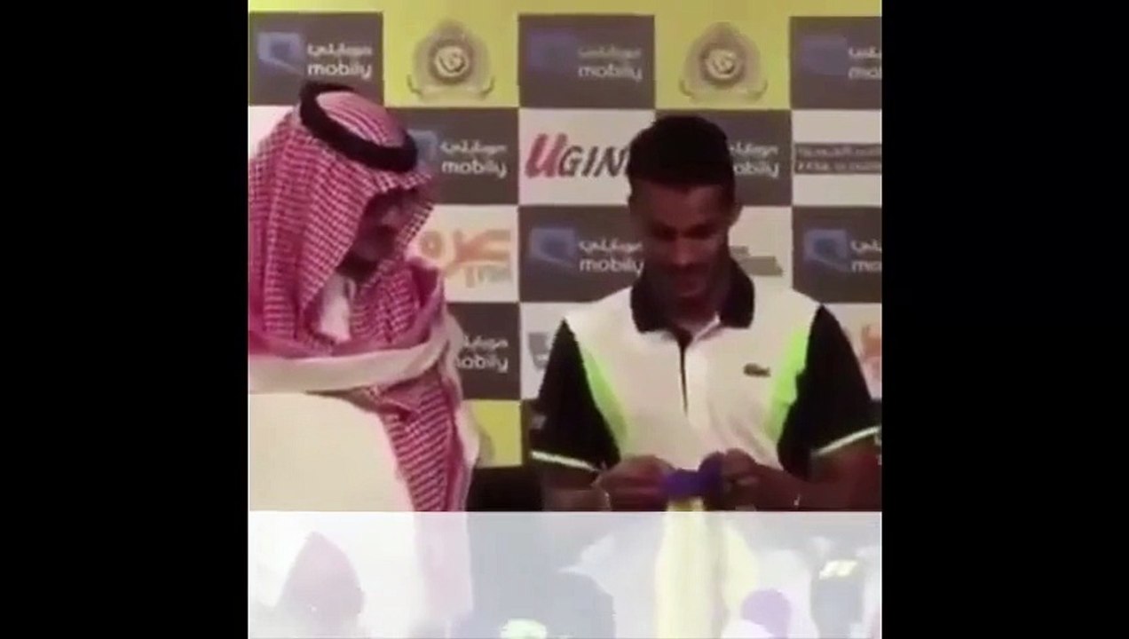 طفل هلالي يفاجئ مؤتمر هزازي ورئيس النصر بعبارة هيييي جحفلي