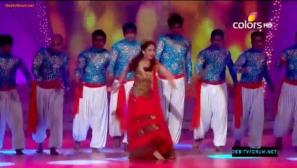 MADHURI DIXIT - full performance at _People's Choice Awards_!!! (Dhak Dhak girl