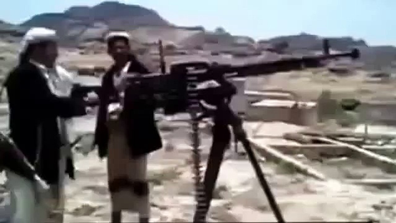 Неуклюжий арабский пулеметчик